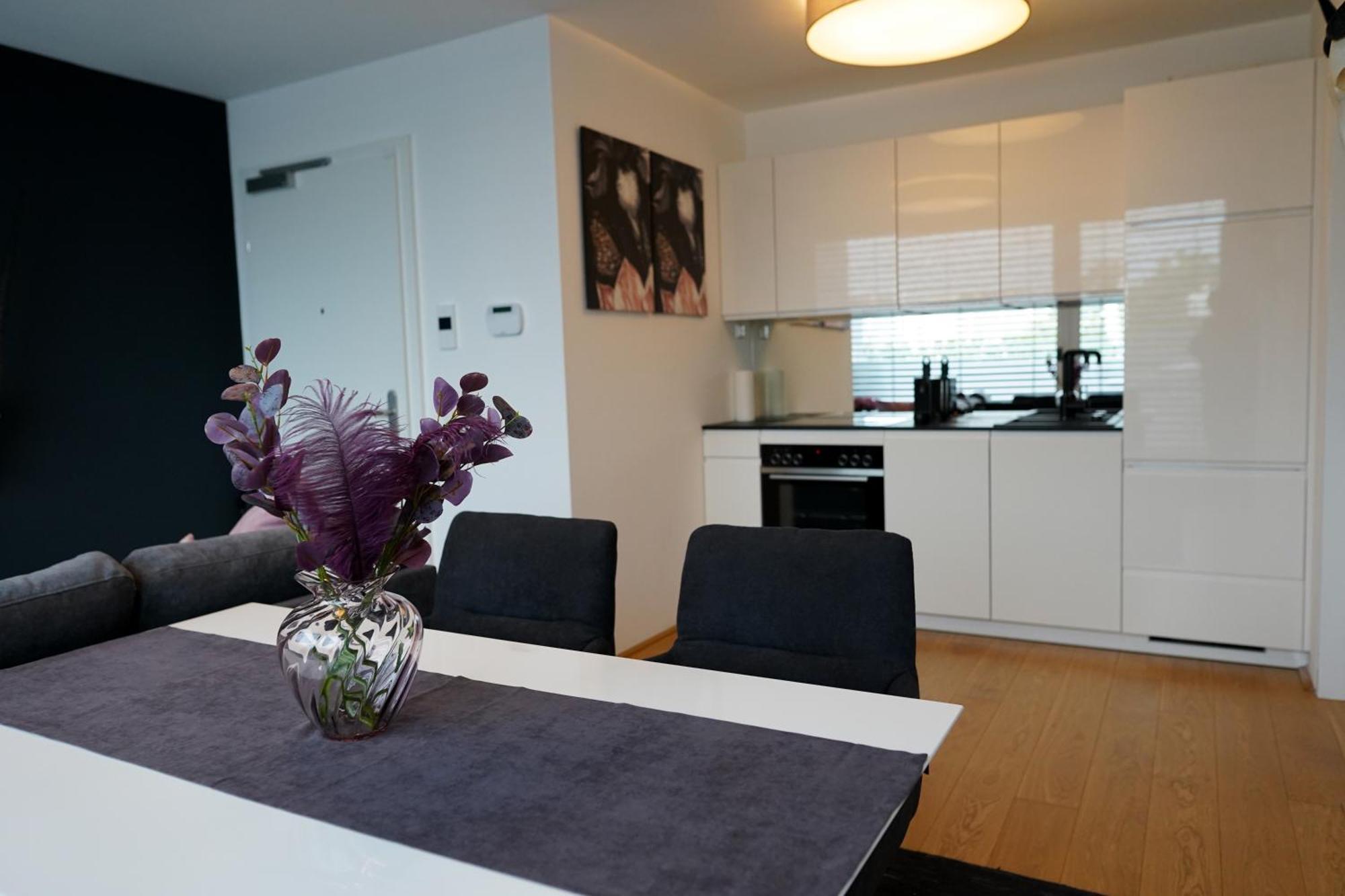 Modern Stylish Design Apartment With Free Parking Emily Wenen Buitenkant foto