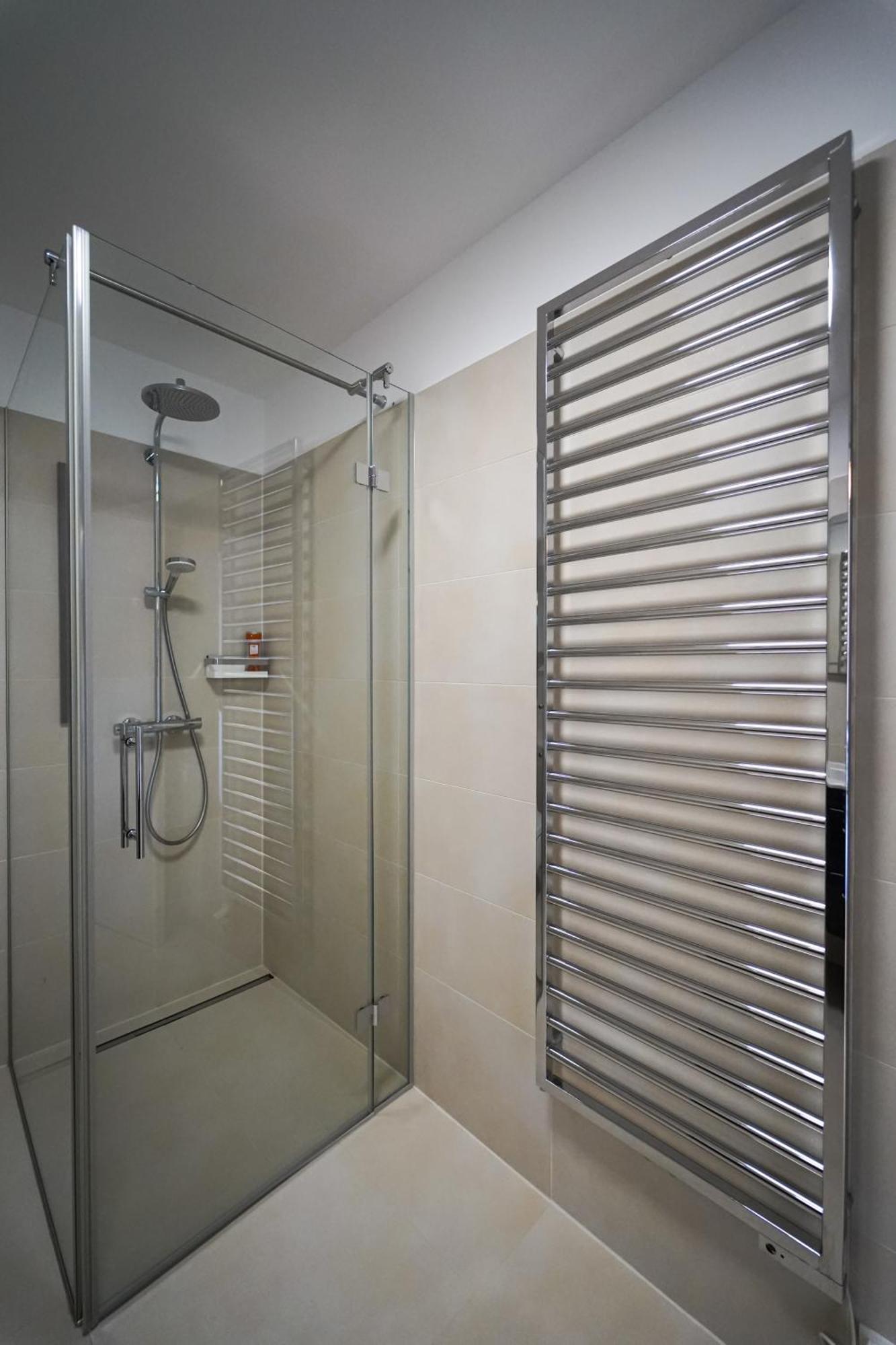 Modern Stylish Design Apartment With Free Parking Emily Wenen Buitenkant foto